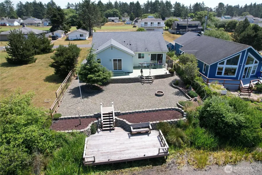 393 Canal Drive Ne, Ocean Shores, WA 98569 - #3