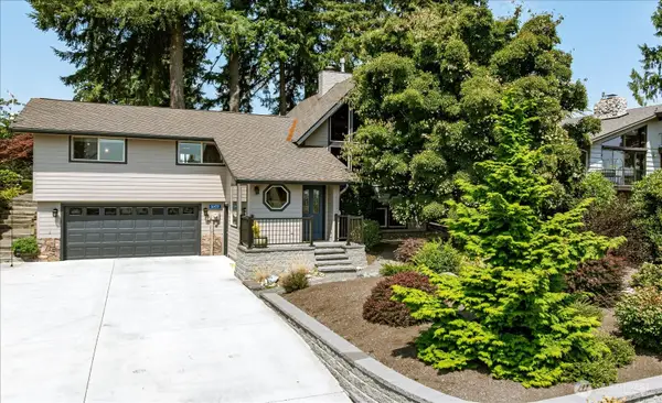 16459 Fairway Drive, Burlington, WA 98233