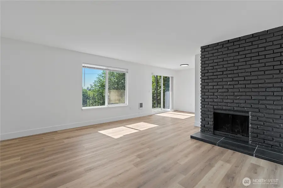 1027 S 230th Street #301, Des Moines, WA 98198 - #3