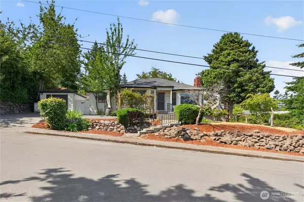 3310 SW 104th Street, Seattle, WA 98146