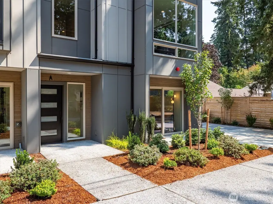 18032 Sunnyside Avenue N, Shoreline, WA 98133 - #2
