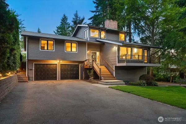 807 7th Avenue N, Edmonds, WA 98020