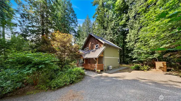 7875 Silver Lake Road, Maple Falls, WA 98266