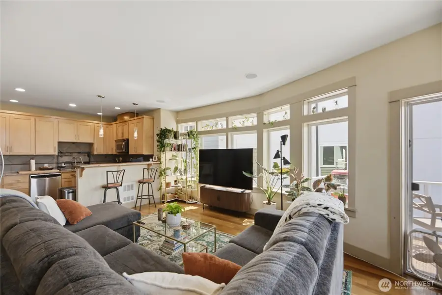 2540 14th Avenue W, Seattle, WA 98119 - #3
