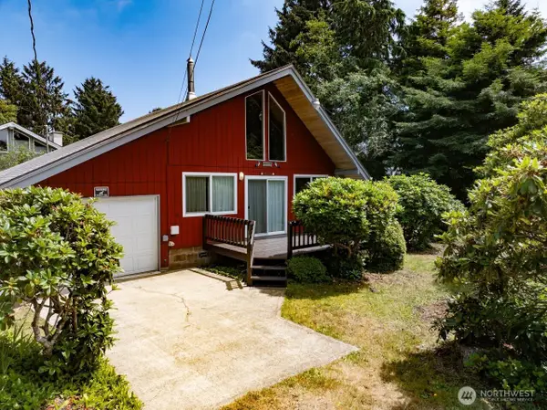 32216 R Place, Ocean Park, WA 98640