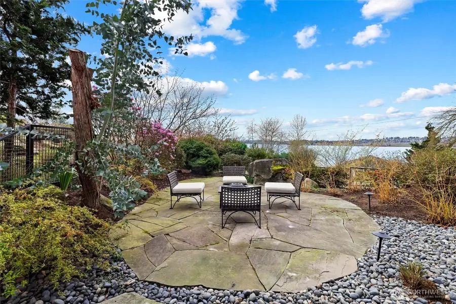 919 6th Street W, Kirkland, WA 98033 - #3
