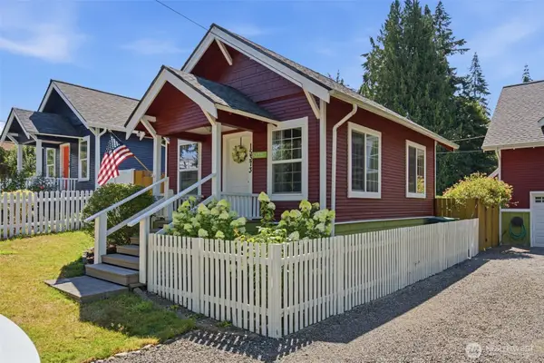 15373 Petterson Road, Keyport, WA 98345