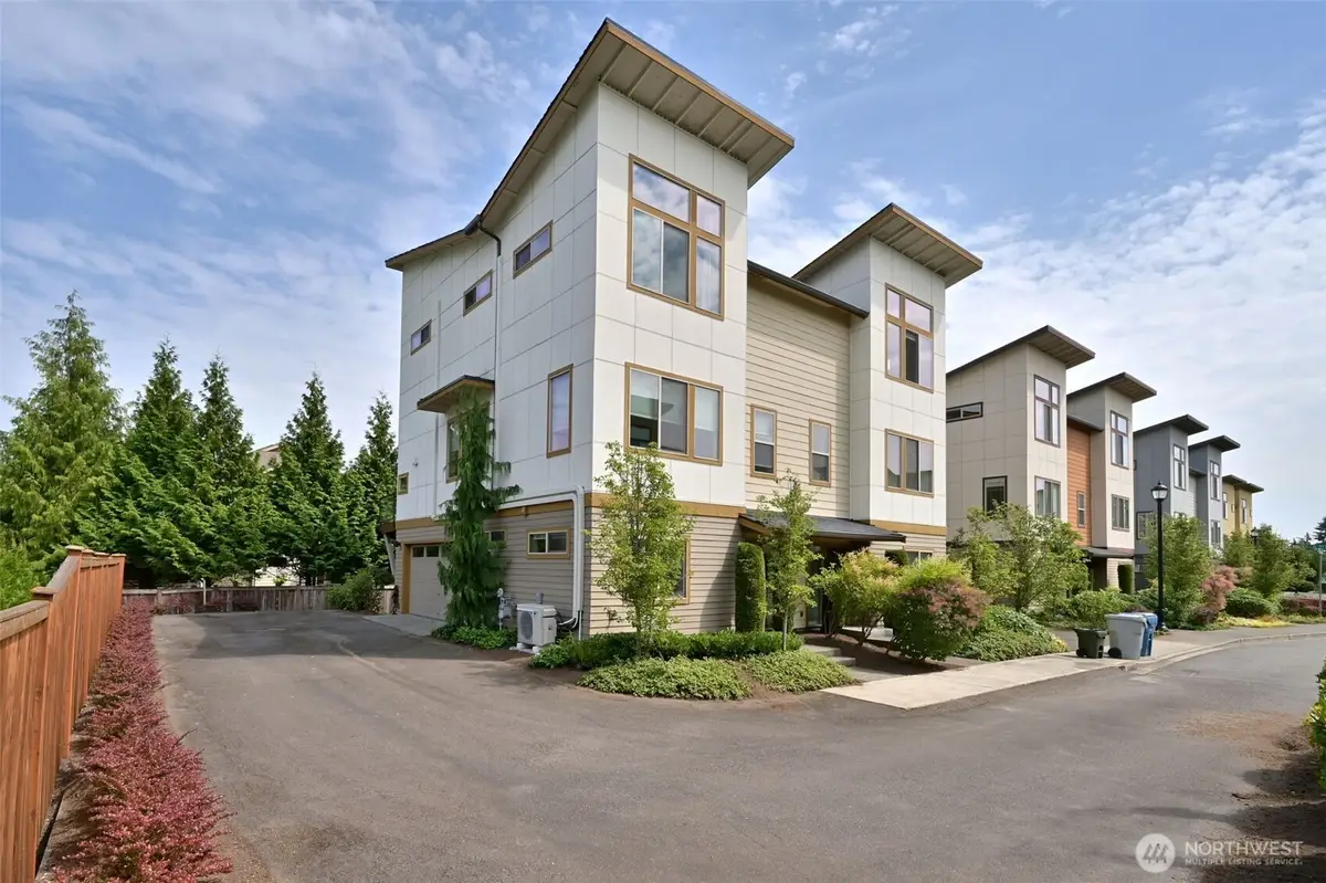 348 Chelan Avenue Ne, Renton, WA 98059 - #1