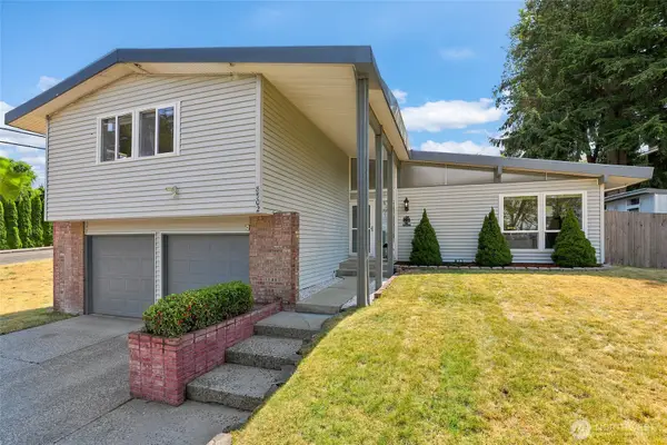 8502 41st Street W, University Place, WA 98466
