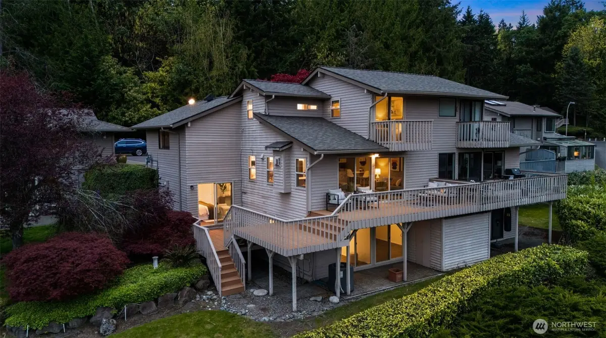 216 167th Place Ne, Bellevue, WA 98008 - #1