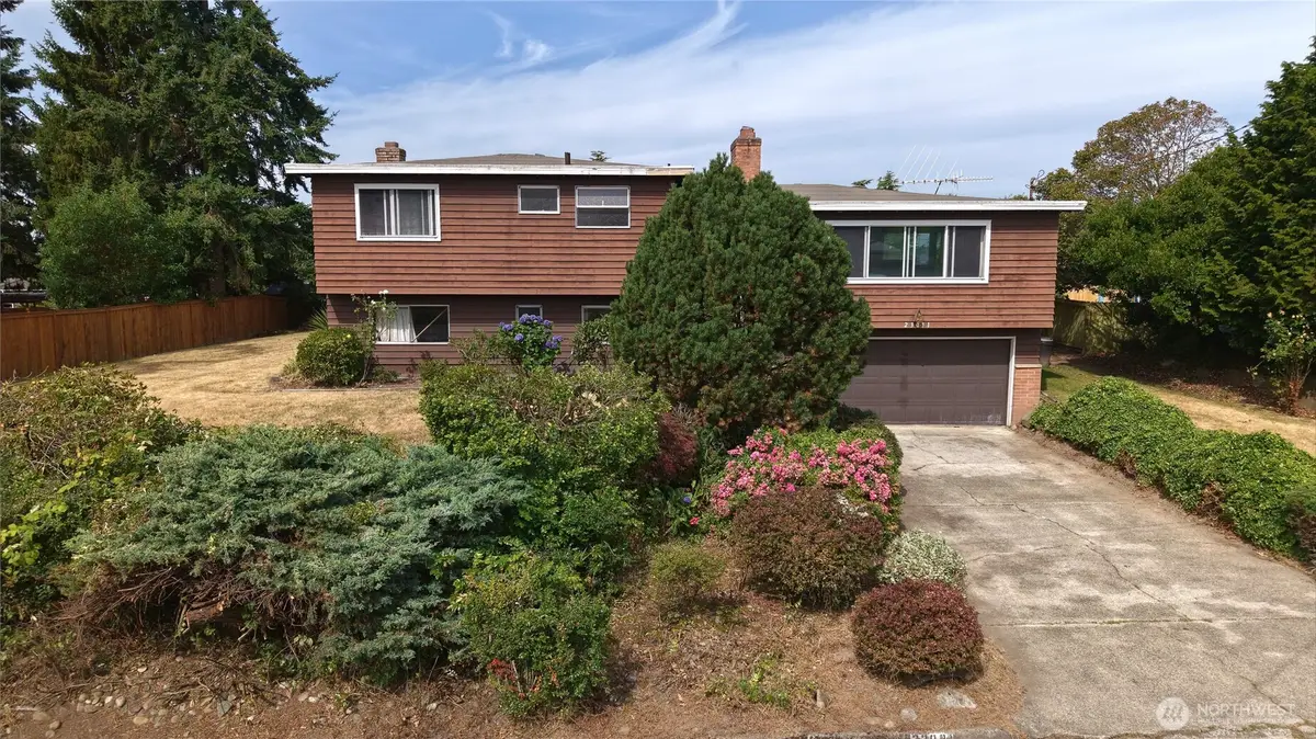 23031 19th Avenue S, Des Moines, WA 98198 - #1