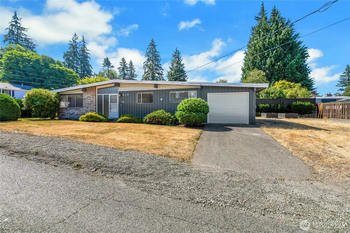 317 S 208th Street, Des Moines, WA 98198 - #1