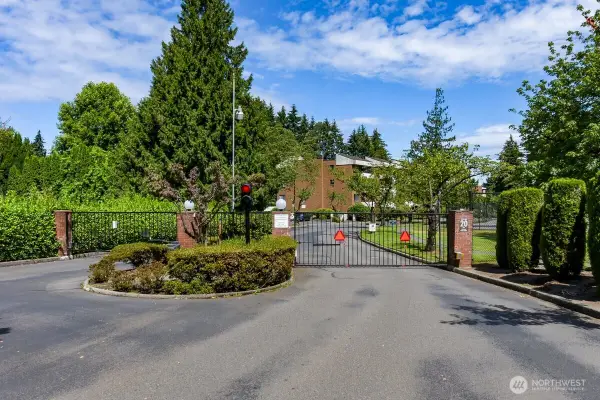 10830 Glen Acres Drive S #T9, Seattle, WA 98168