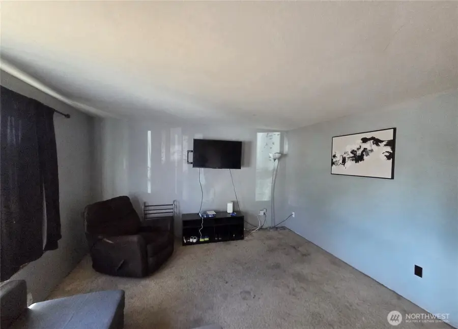 412 Mckenzie Avenue Sw, Yelm, WA 98597 - #3