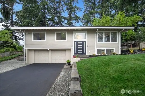 16436 SE 8th St, Bellevue, WA 98008