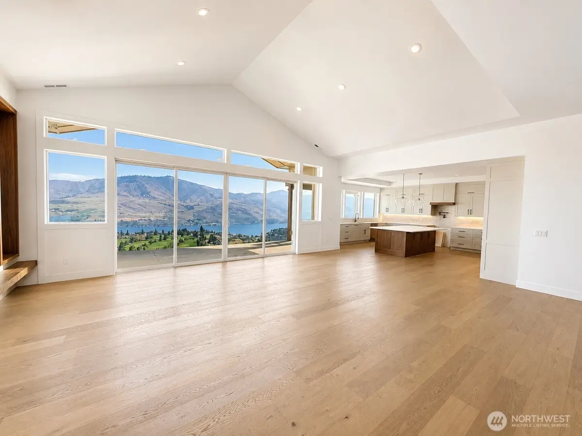 917 Long Drive, Chelan, WA 98816 - #1