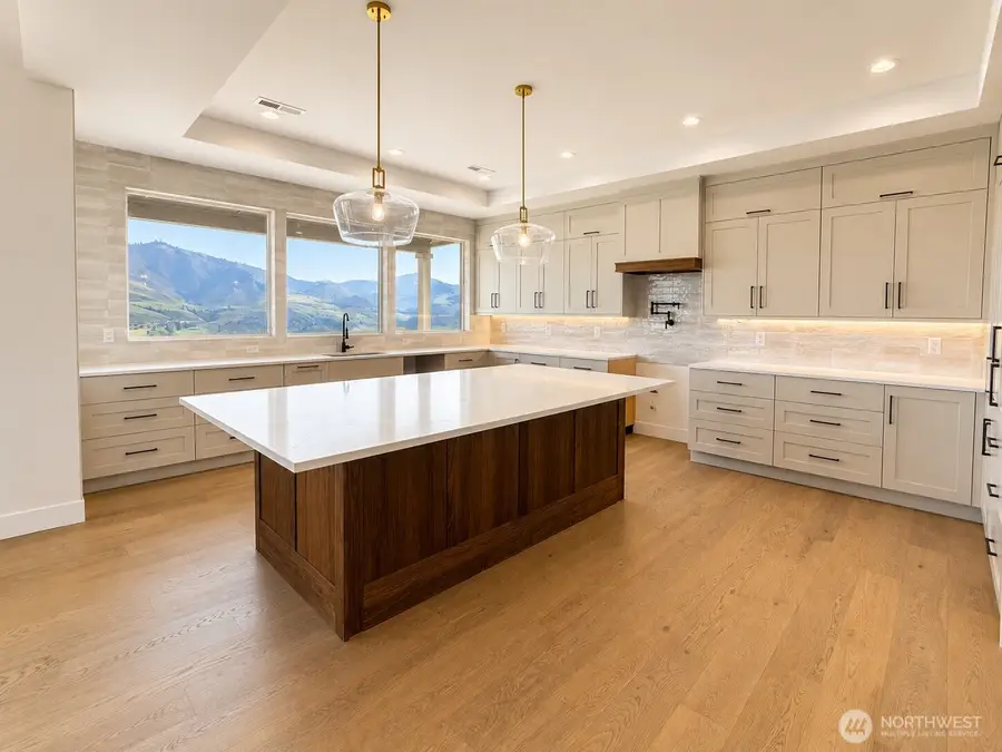 917 Long Drive, Chelan, WA 98816 - #3