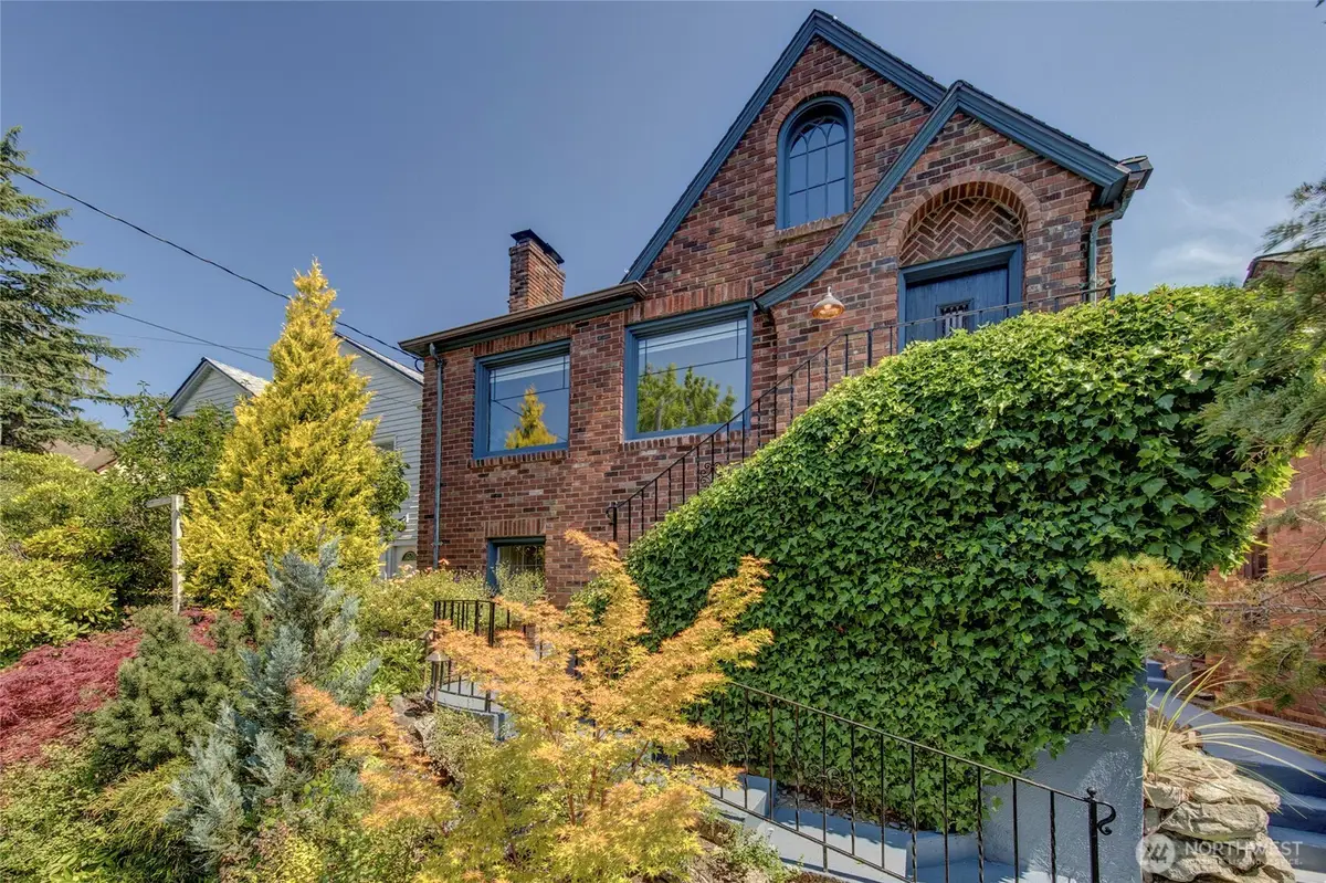 2714 10th Avenue W, Seattle, WA 98119 - #1