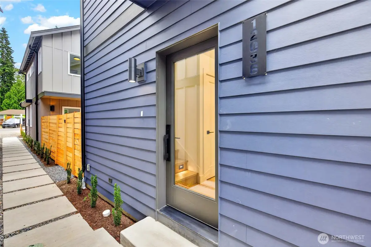 12036 Hiram Place Ne, Seattle, WA 98125 - #1