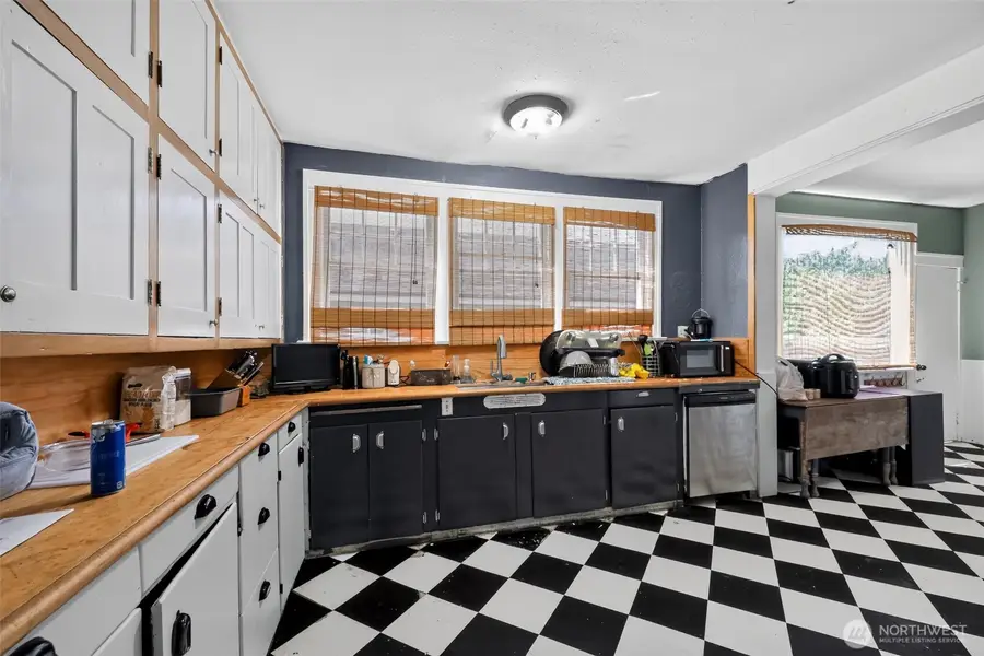255 Emerson Avenue, Hoquiam, WA 98550 - #3