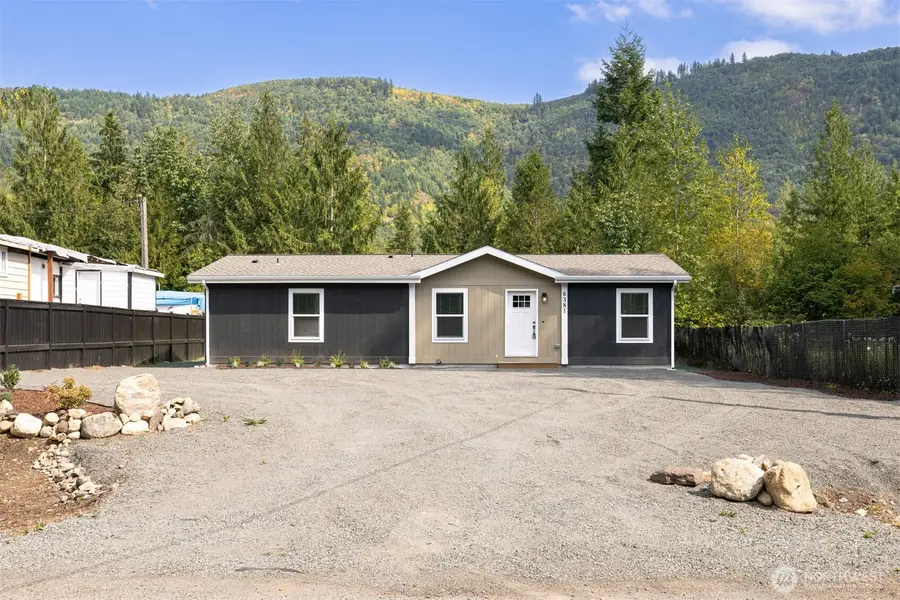 8381 Golden Valley Boulevard, Maple Falls, WA 98266 - #2