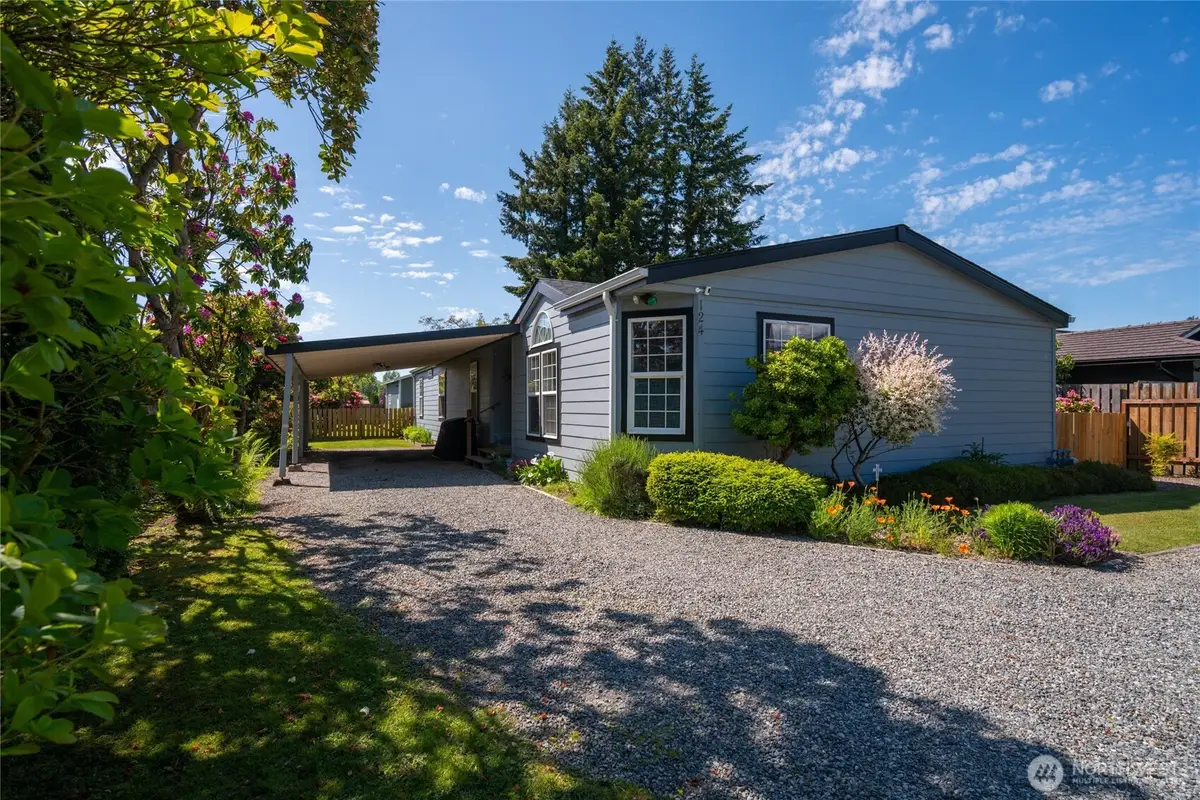 124 N Central Avenue, Sedro Woolley, WA 98284 - #1