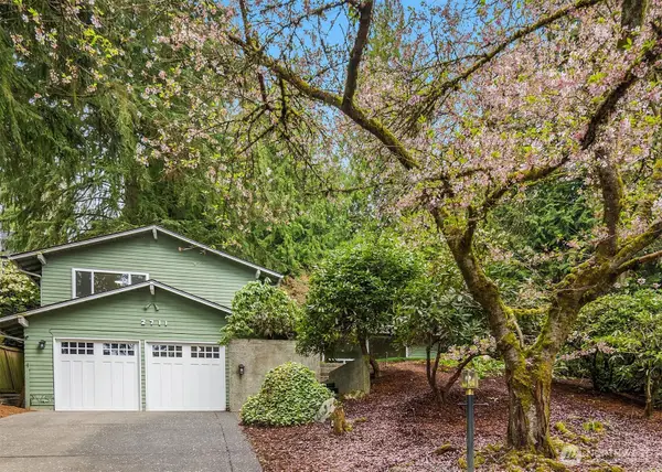 2711 101st Place Ne, Bellevue, WA 98004