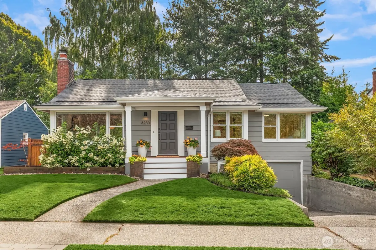 8233 40th Avenue Ne, Seattle, WA 98115 - #1
