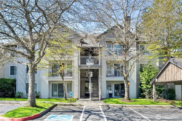 12303 Harbour Pointe Boulevard #EE304, Mukilteo, WA 98275