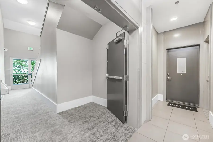 2970 SW Raymond Street #102, Seattle, WA 98126 - #3