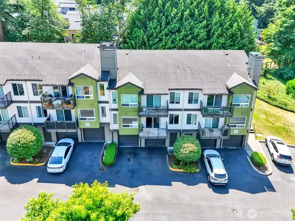 31500 33rd Place Sw #V102, Federal Way, WA 98023