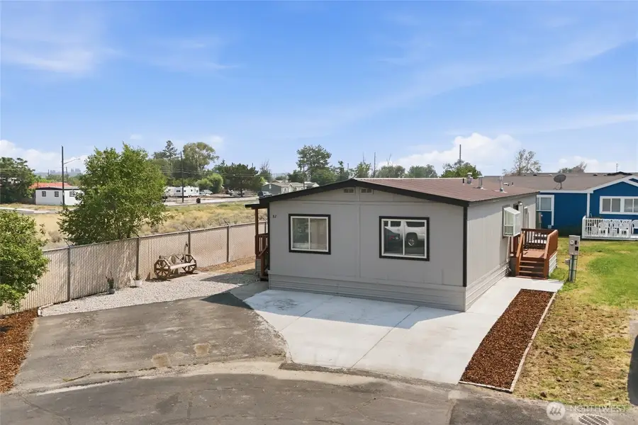 4000 Longview Street Ne #82, Moses Lake, WA 98837 - #2