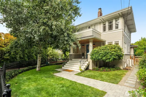 2416 2nd Avenue N, Seattle, WA 98109