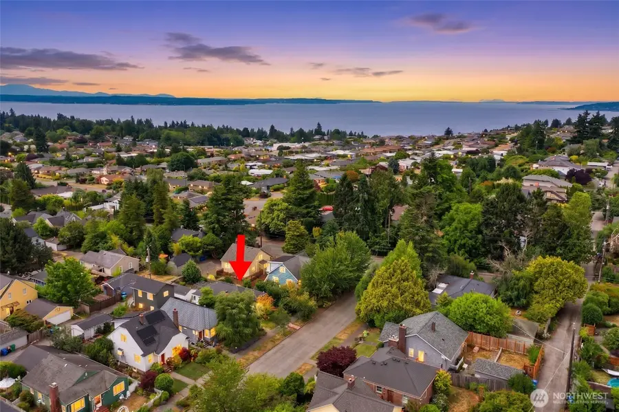 8353 20th Avenue Nw, Seattle, WA 98117 - #2