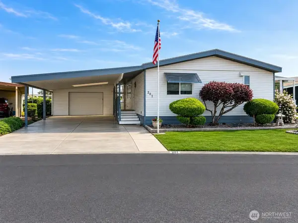 2240 W Broadway Avenue #201, Moses Lake, WA 98837