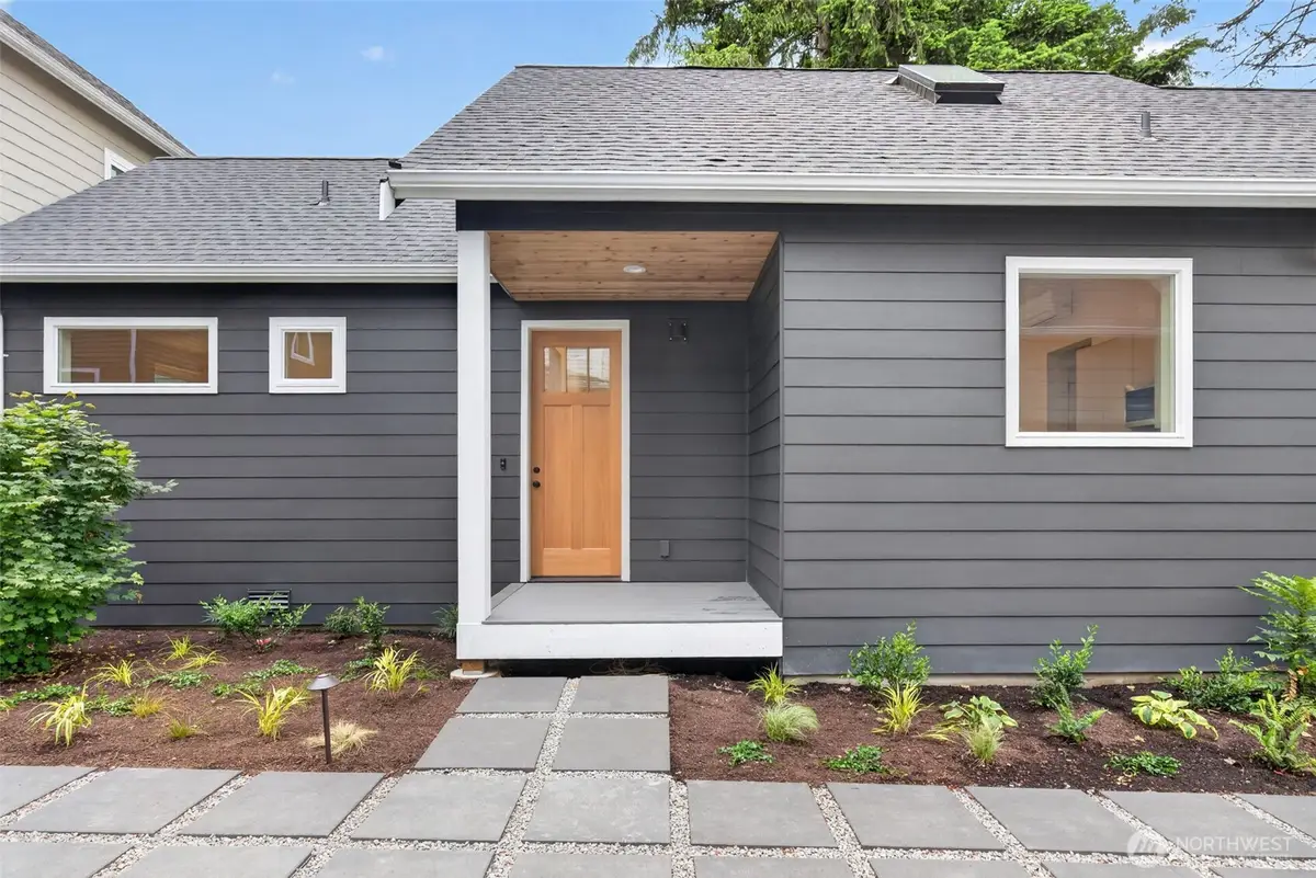 11737 40th Avenue Ne #B, Seattle, WA 98125 - #1