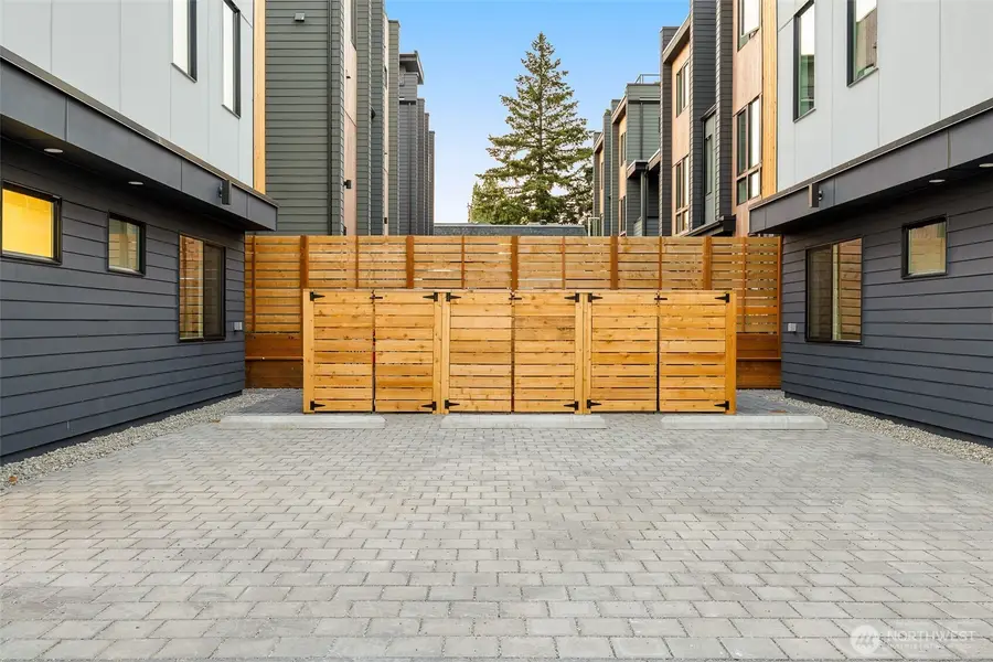 4516 Corliss Avenue N, Seattle, WA 98103 - #2