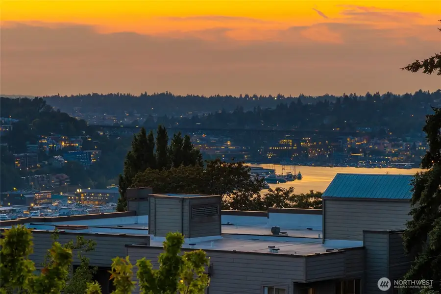 727 Belmont Avenue E, Seattle, WA 98102 - #3