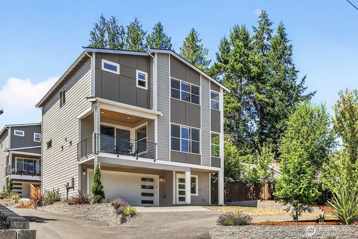 17051 8th Avenue Ne, Shoreline, WA 98155 - #1