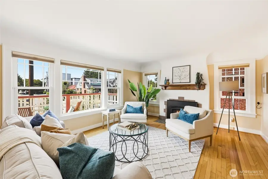 2316 41st Avenue Sw, Seattle, WA 98116 - #3