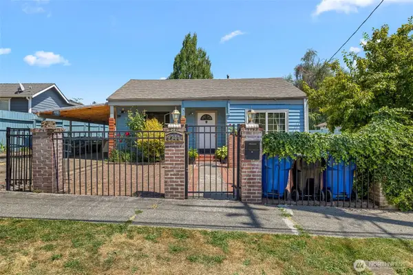 9344 52nd Avenue S, Seattle, WA 98118