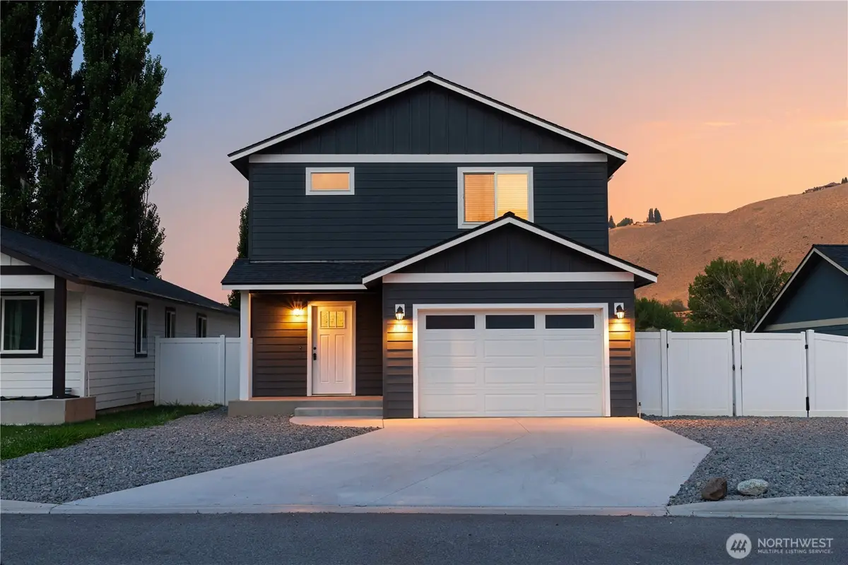 1344 Theo Way, Rock Island, WA 98850 - #1