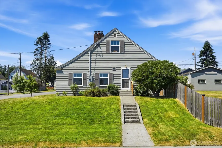 3119 25th Street, Everett, WA 98201 - #3