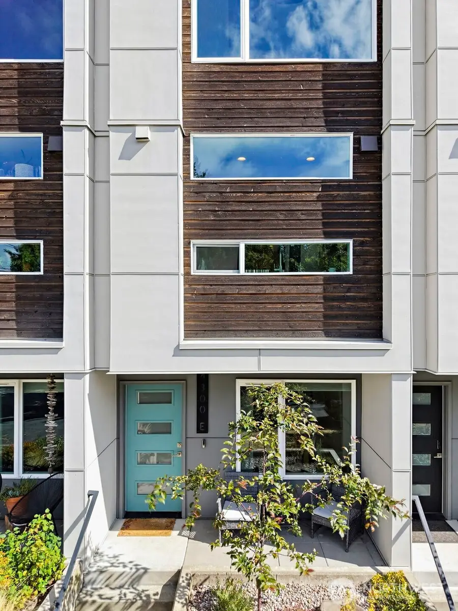 4300 SW Willow Street #E, Seattle, WA 98136 - #2