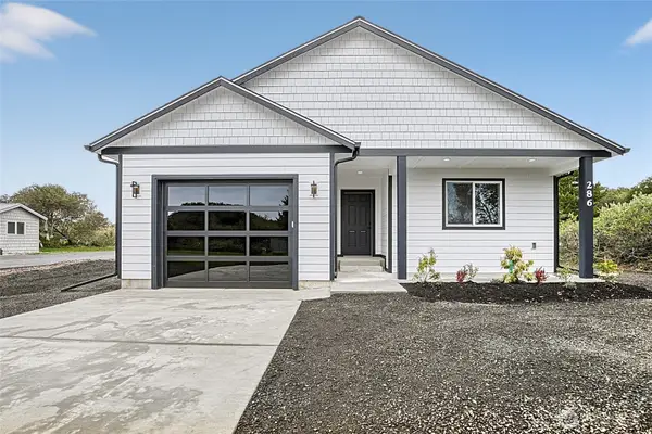 130 Glover Court Ne, Ocean Shores, WA 98569