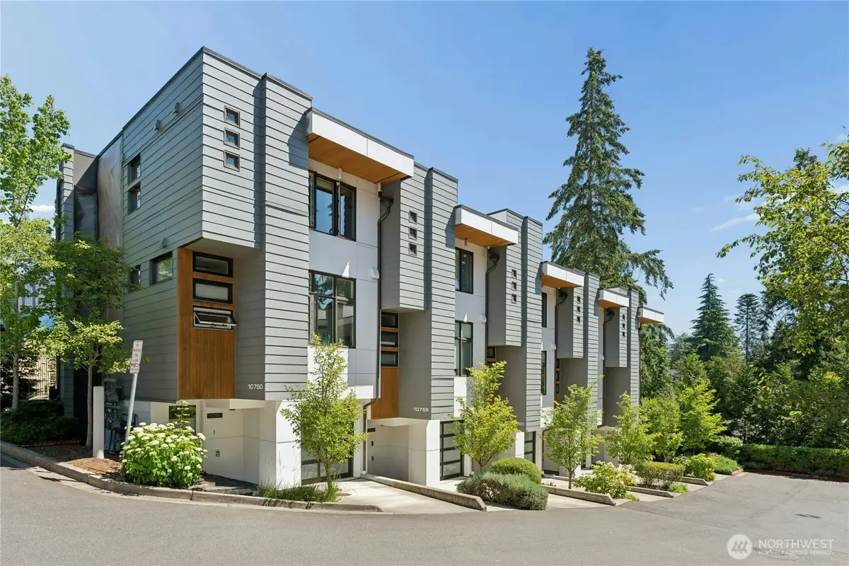 10762 1st Drive #22, Bellevue, WA 98004 - #1