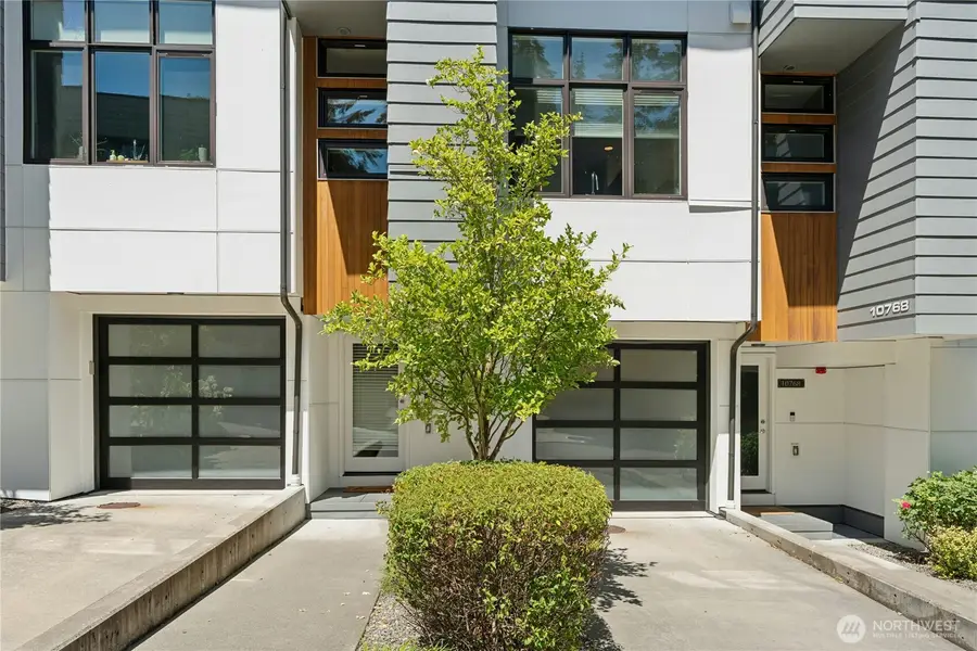 10762 1st Drive #22, Bellevue, WA 98004 - #2