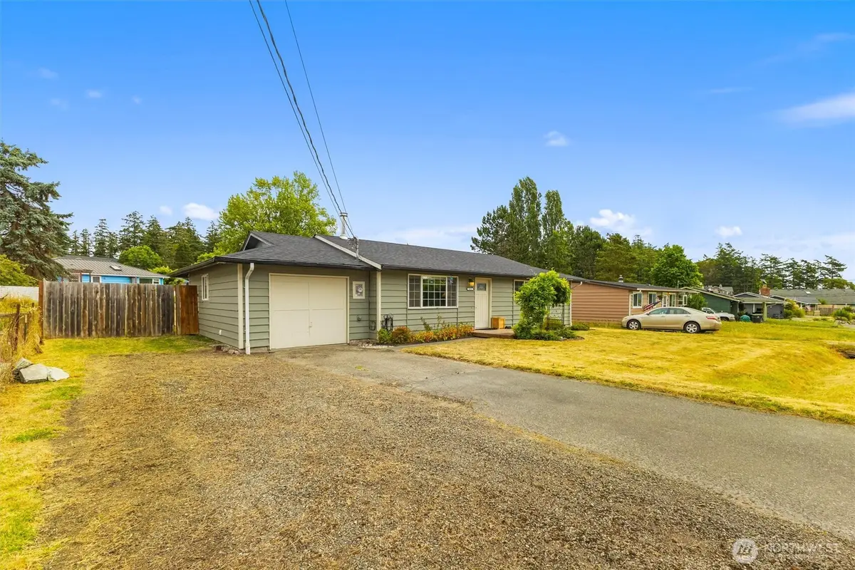 822 Walker Avenue, Oak Harbor, WA 98277 - #1