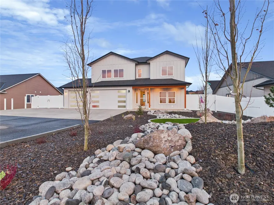 857 NE Tyler Place, East Wenatchee, WA 98802 - #3