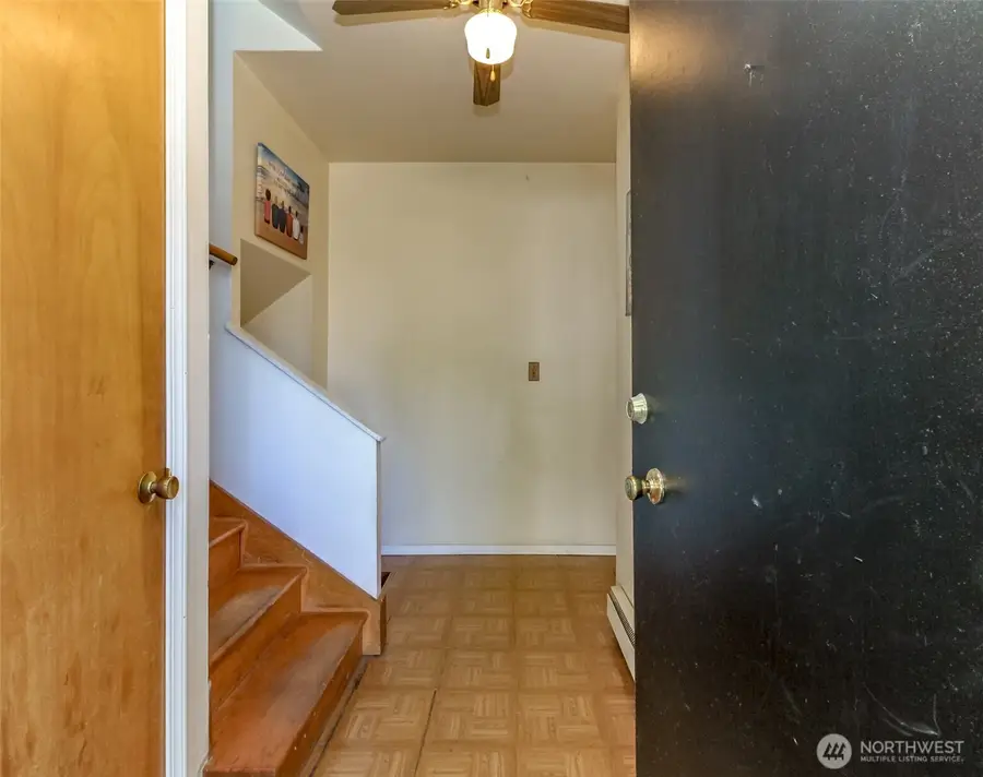 2633 Lake Youngs Court Se, Renton, WA 98058 - #2